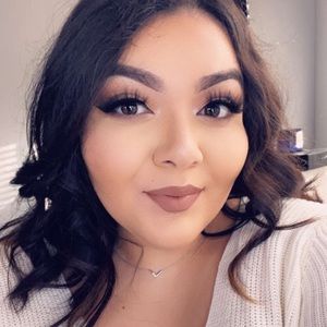 Meet your Posher, Clarissa